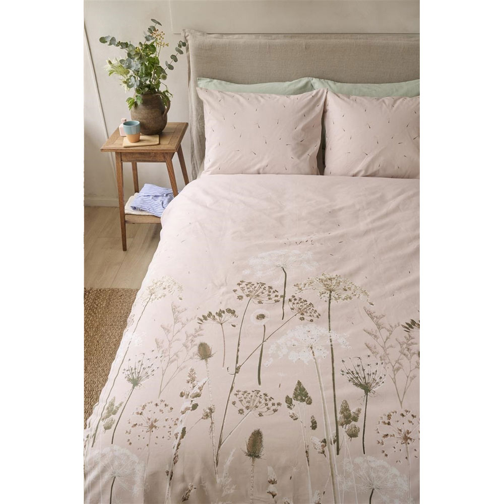 Wind Soft Pink Ariadne at Home