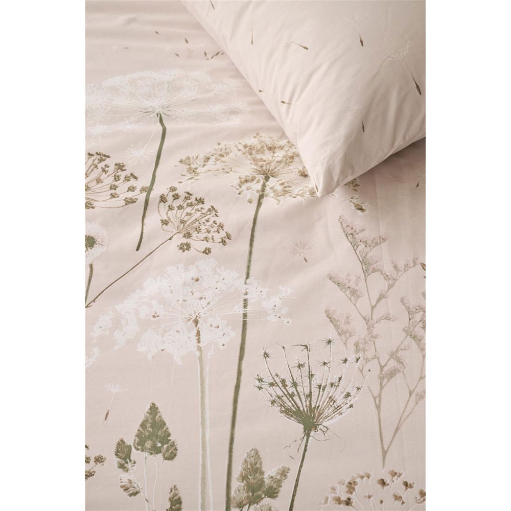 Wind Soft Pink Ariadne at Home