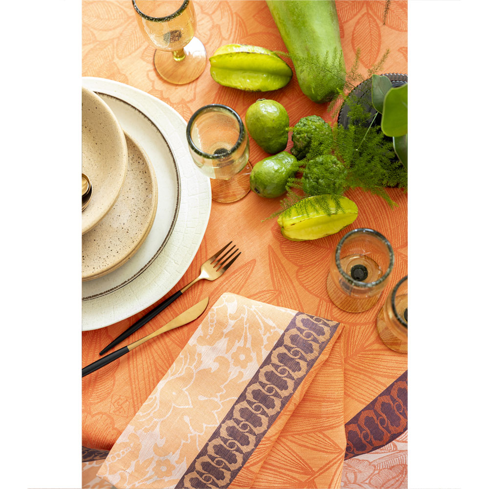 Chemin de table Escapade Tropicale Goyave Le Jacquard Français