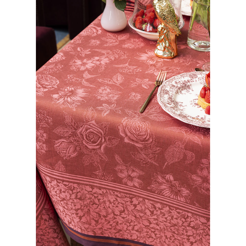 Chemin de table Romance Passion Le Jacquard Français