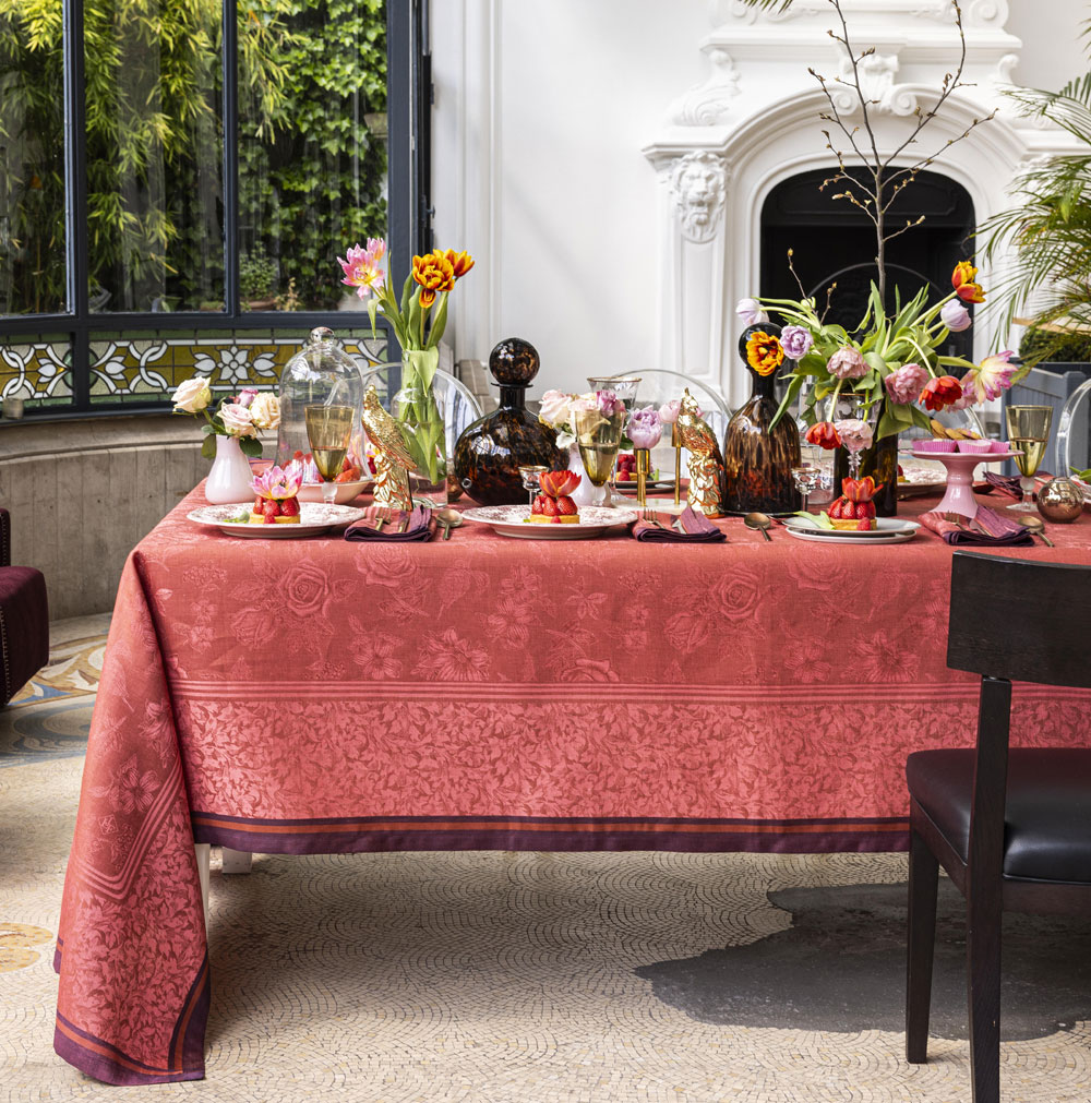 Chemin de table Romance Passion Le Jacquard Français