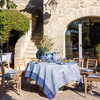 Nappes enduites Le Jacquard Français Prome­nade Impé­riale Lapis