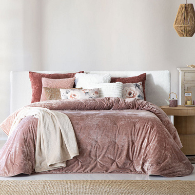 Couvre lit Mira­bela Rose Antilo