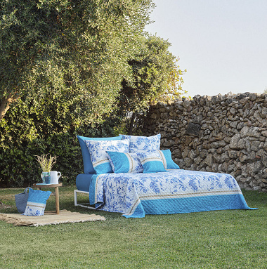 Housse de couette Ibis­cus Tattoo Bluette Bassetti