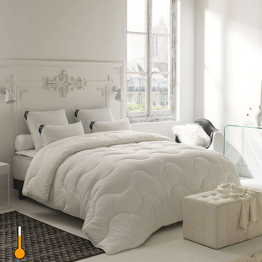 Couette Tempé­rée Céleste 300 gr Drouault Lite­rie