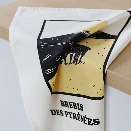Essuie-mains Koadro Brebis de Pyré­nées Soleil 45×60 cm Jean Vier