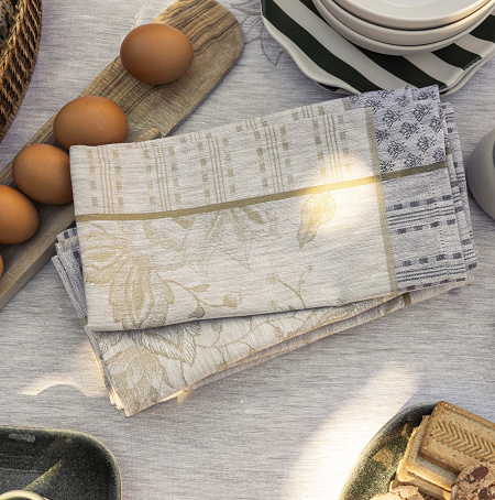 4 serviettes de table Eté Indien Noix 58×58 cm Le Jacquard Français