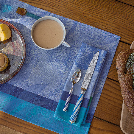 4 serviettes de table Sinha­râja Océan 50×50 cm Le Jacquard Français