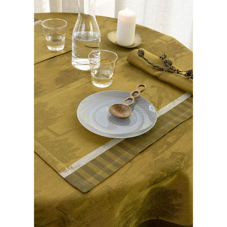 4 serviettes de table Souve­raine Or 58×58 cm Le Jacquard Français