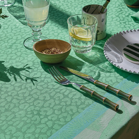 Chemin de table Sinha­râja Jungle 50×150 cm Le Jacquard Français